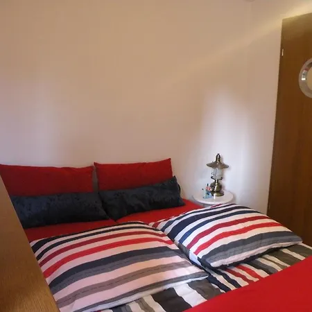 ホームステイ Goscinne Liv Marina ウストカ