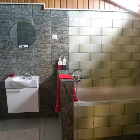 Goscinne Liv Marina Проживание в семье