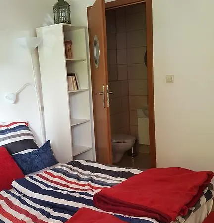 Проживание в семье Goscinne Liv Marina