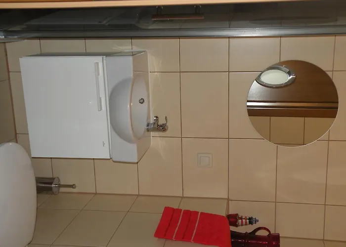 Goscinne Liv Marina ホームステイ