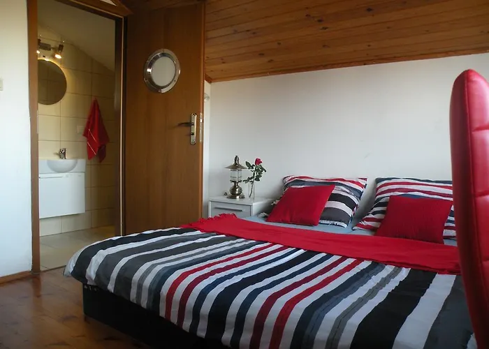 Goscinne Liv Marina Проживание в семье